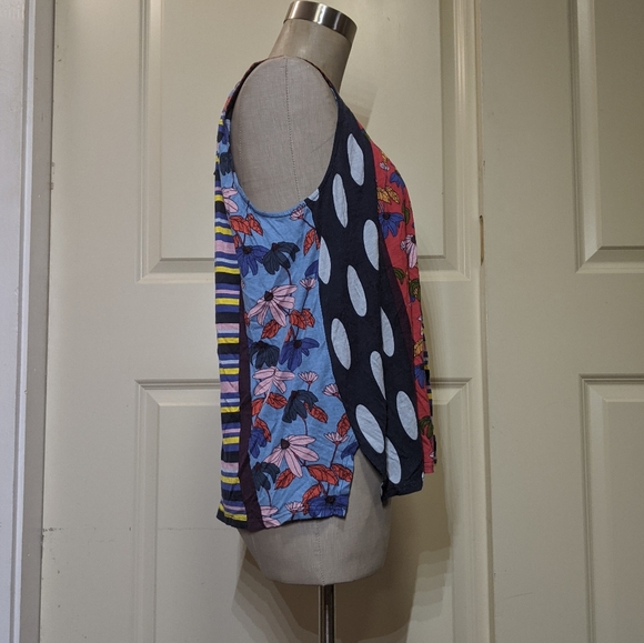 Cute Blouse - Picture 2 of 4